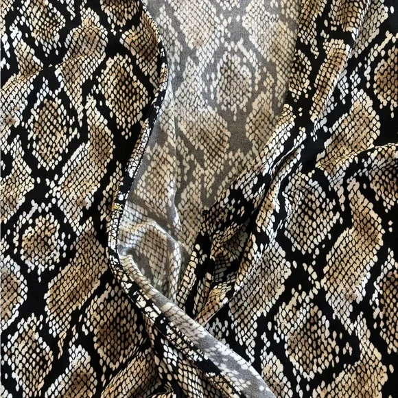 Michael Kors Black and Tan Patterned Blouse - Picture 7 of 7